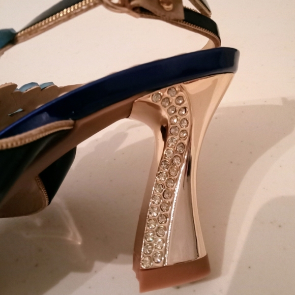 🎁 FREE GIFT IS INCLUDED 🎁 NWT NIB Rhinestone Slingback Heels Women Shoes - Picture 13 of 16